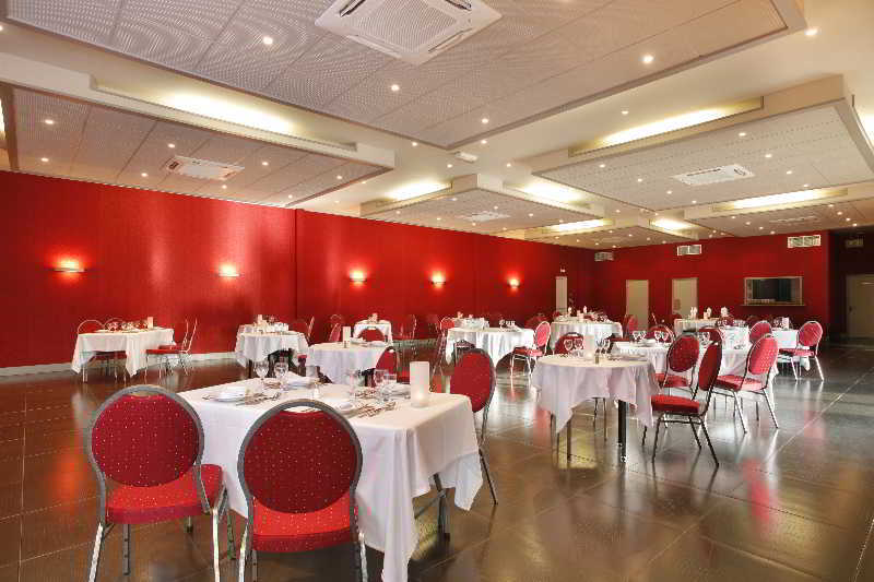 Hotel Grand Confort Le Moulin Rouge Terrasson Exterior foto